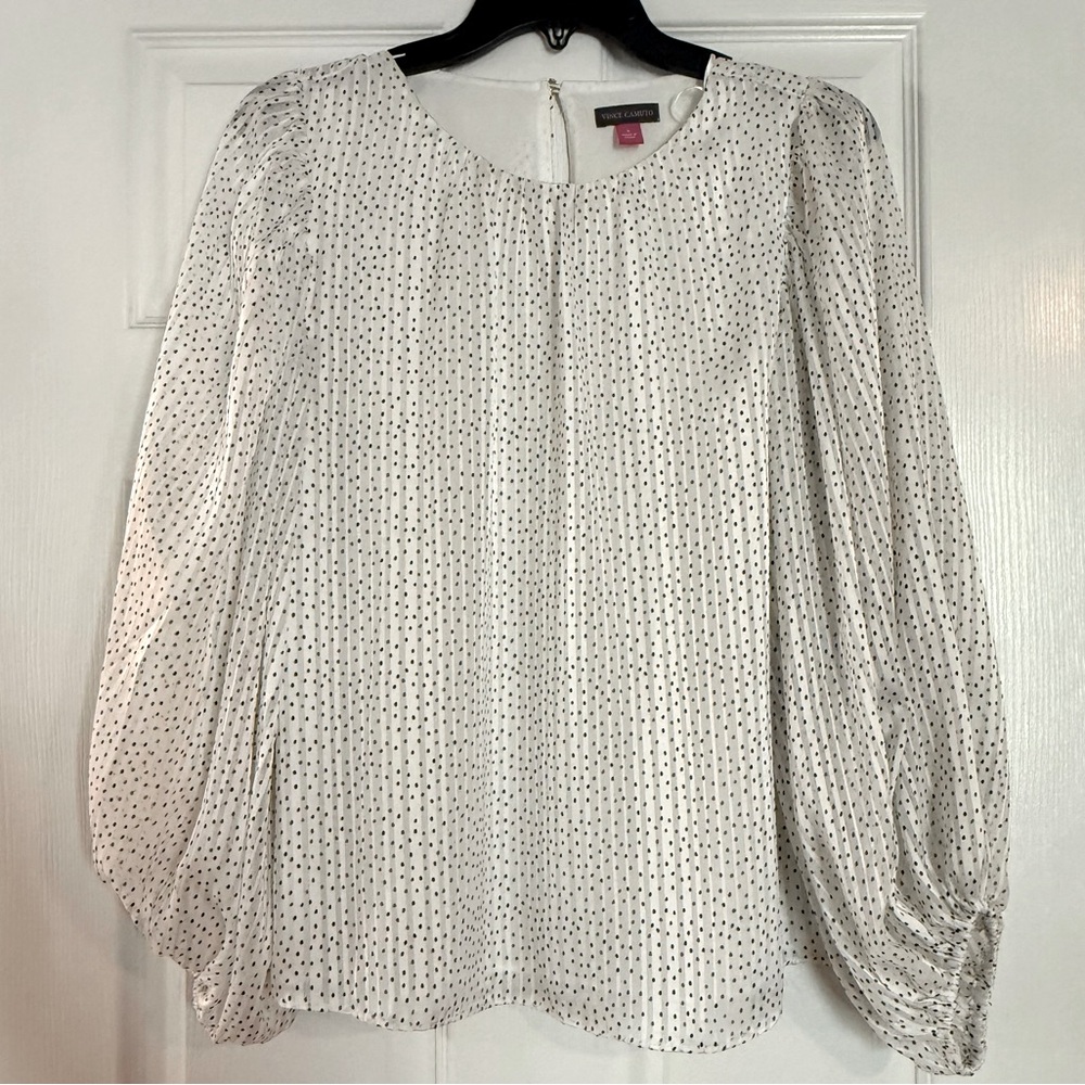 NWT Vince Camuto Blouse